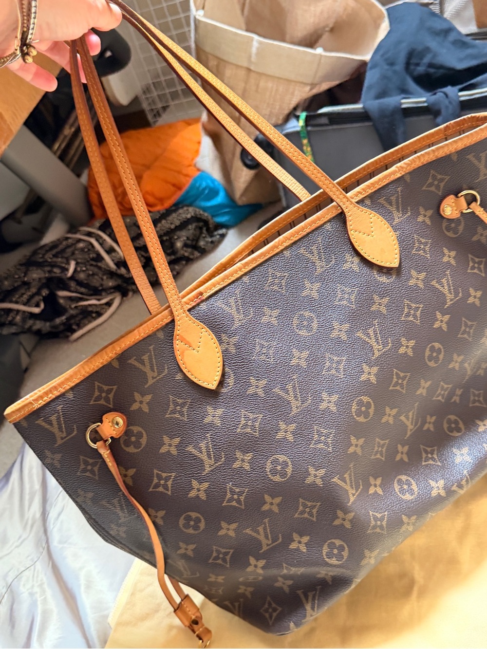 2014 Louis Vuitton Canvas Neverfull MM Tote in Brown - Picture 2 of 14